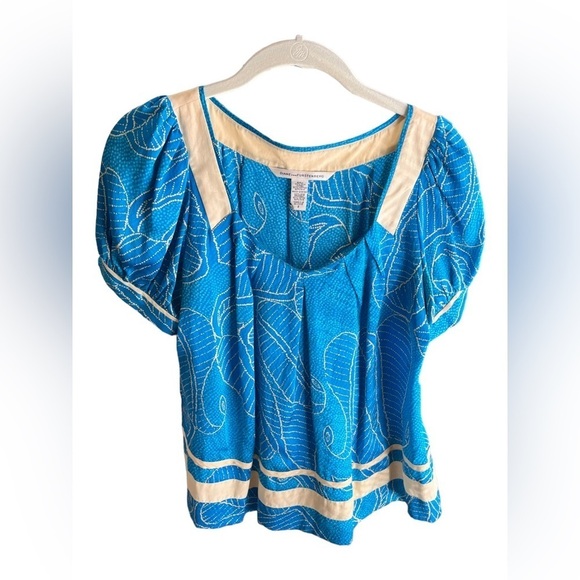 Diane Von Furstenberg Tops - Diane von Furstenberg turquoise silk blouse size 2